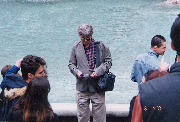 Terry checks the map to find the way to the Trevi fountain
