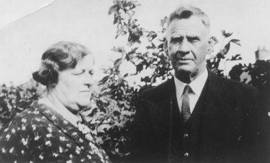 My grandparents, Mabel and Wallace THOMSON
